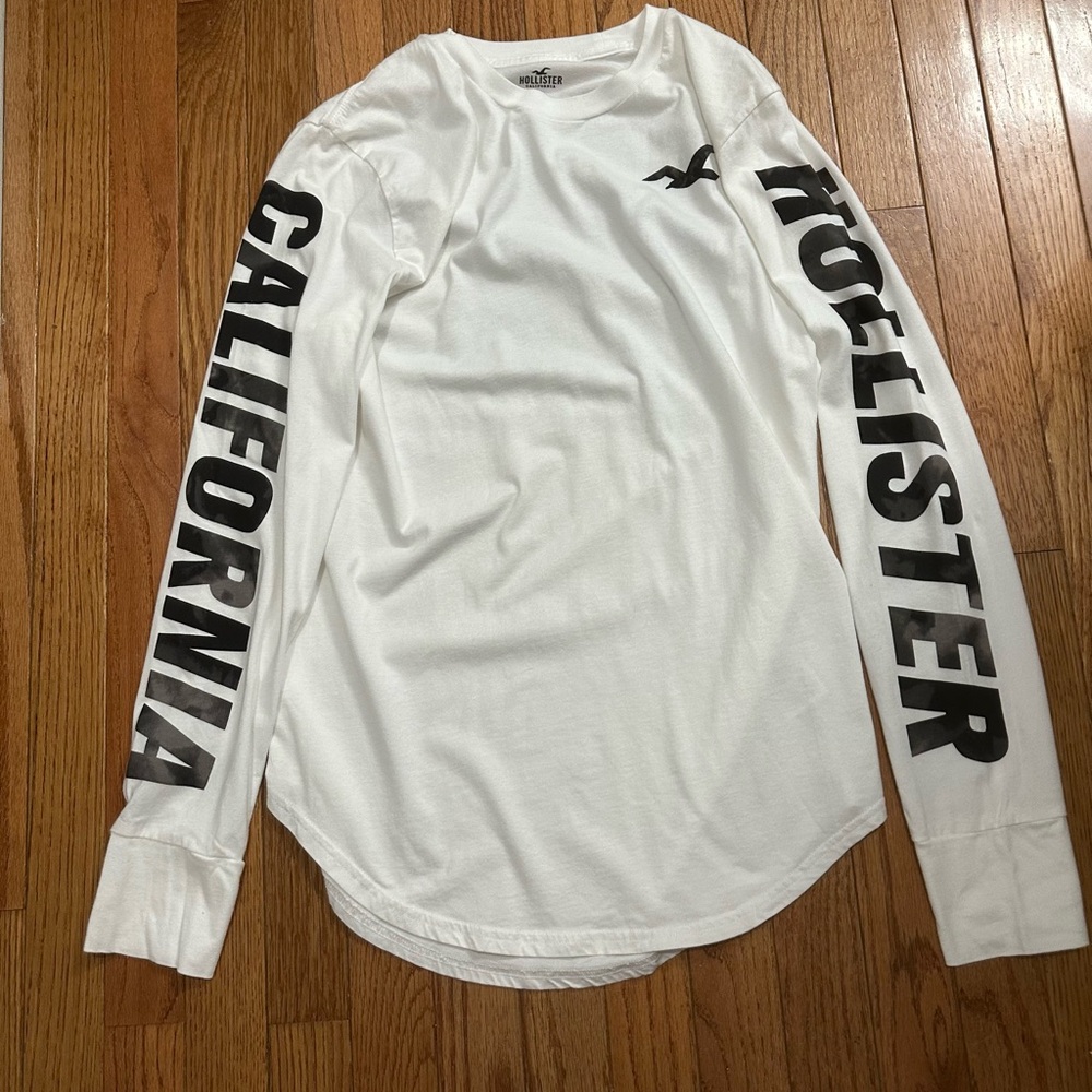 Men’s Hollister Long Sleeve Tees White and Black Athletic Style Size Small